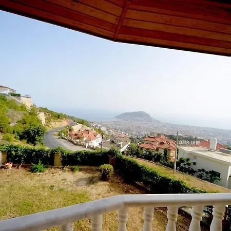 Diamond Hill אלאניה