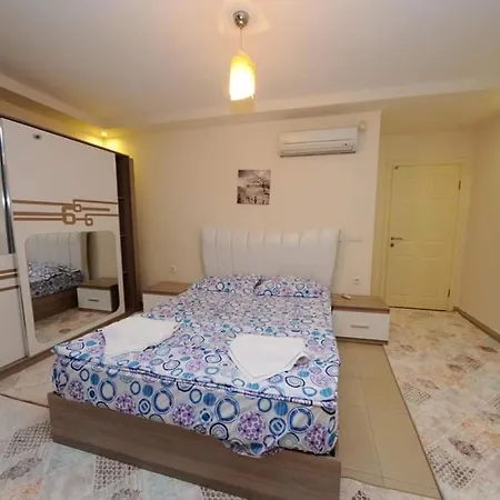 Diamond Hill אלאניה